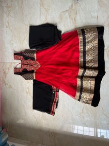 Red &amp; Black Kurta Set
