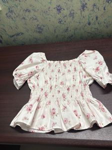 Floral Smocked Puff Sleeve Top
