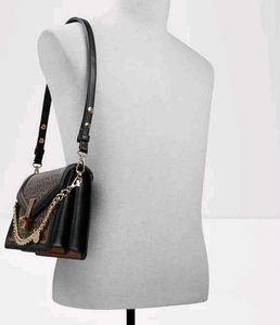 Aldo Amdouna Women's Shoulder Bag, Sling bag
