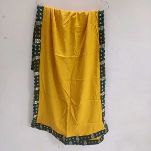 Beautiful Green &amp; Yellow Kurta Set