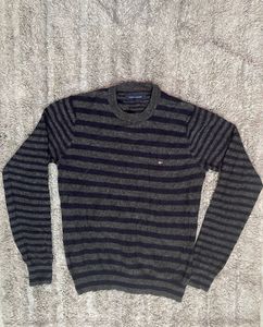 Tommy Hilfiger Men’s Striped crew neck Sweater