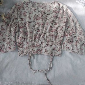 Floral Print V-Neck Crop Top