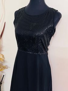 Branded Round Neck Polyester Women's Maxi Dress