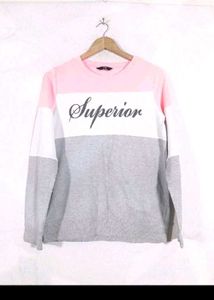 Sweatshirt with "Superior" Print