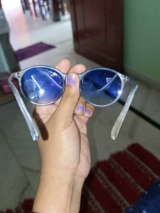 Stylish Blue Lens Round Sunglasses