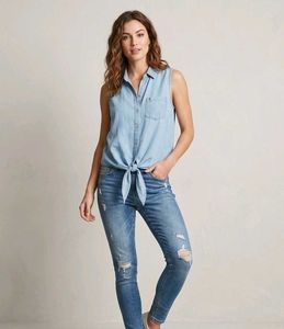 Women's Sleeveless Denim Tie-Front Shirt