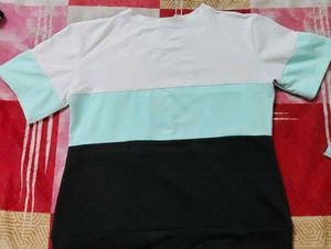 W. LONDON Color Block T-Shirt
