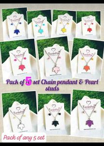 Randomly 5 pack of Neck Chain pendant with Earings