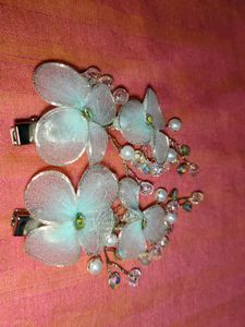 Charming Floral Hair Clips (Set of 2)