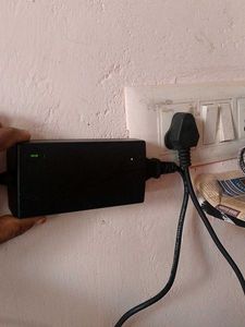 AC/DC Power Adapter