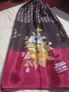 Elegant crepe  Floral Print Saree