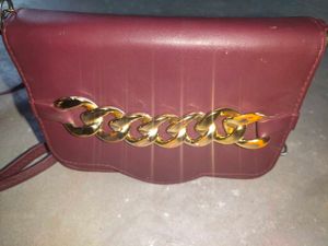 Chic Maroon Crossbody Bag with Gold Chain