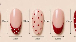 Cute Polka Dot Handmade Nails 💅♥️.(CUSTOMIZABLE)