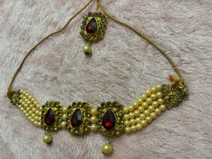 Elegant Red Stone Pearl Necklace Set