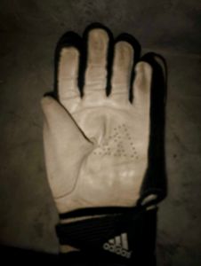 adidas Hand Gloves 🧤