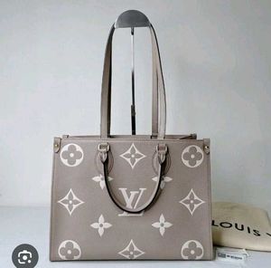 LOUIS VUITTON**ONTHEGO MM*BAG*AAA REPLICA / PREMIU