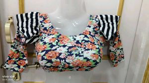 Floral Print Crop Blouse