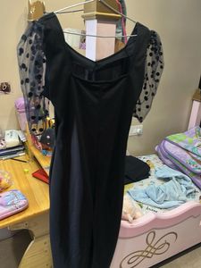 Chic Black Dress with Puffy Sleeves