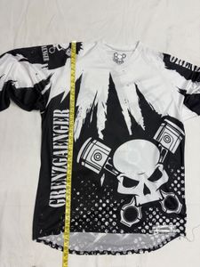 GRENZGAENGER Skull &amp; Pistons T-Shirt