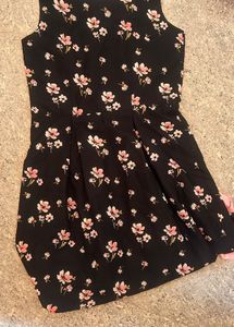 Charming Black Floral Dress with Pink Bow