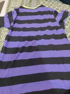 Graphic Striped T-Shirt xl size