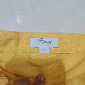 Yellow Off-Shoulder Dress With Pockets 💛