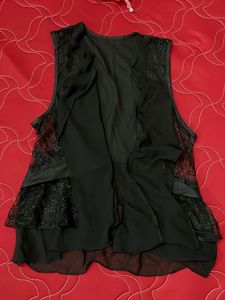 Elegant Black Lace Trim Sleeveless Top