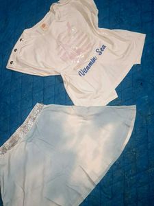 Cute White T-Shirt with "Vitamin Sea" Graphic