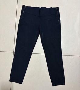 Navy Blue Pants with Zipper Accents 💙