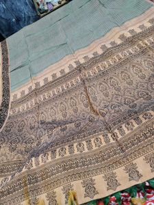 Elegant Paisley Print Saree