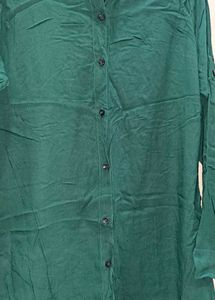 Elegant Emerald Green Button-Up Blouse
