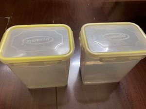 2 Clip Containers