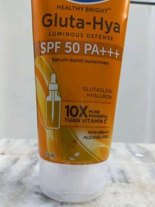 Vaseline Gluta-Hya Serum Sunscreen SPF 50