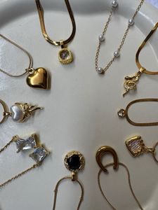 Elegant Gold Necklaces Collection