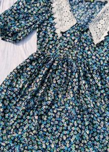 Floral Print Dress with Lace Collar