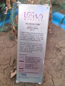 Lotus Nutraglow Daily Tinted Moisturiser SPF 25