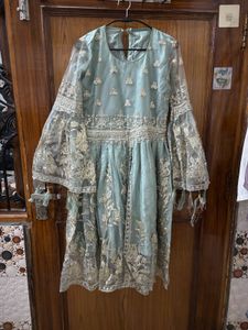 🌸Elegant Embroidered Kurta Set