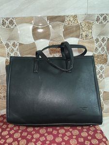 Chic Black Faux Leather Tote Bag with Pouch