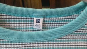 Uniqlo Girls’ Ribbed/Striped T-Shirt – Size 8–9