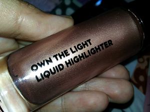 SUGAR Diva Dazzle Highlighter