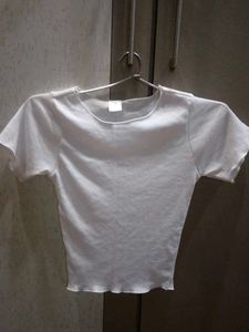 White Ribbed T-Shirt (size 28)