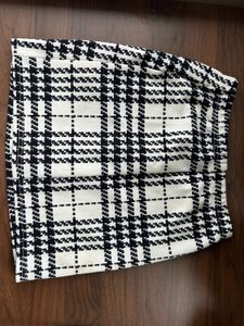Black and White mini skirt