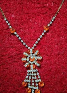 Stunning Orange &amp; Crystal Necklace Set