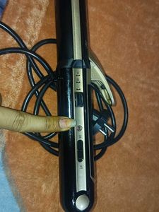 Vega Hair Straightener