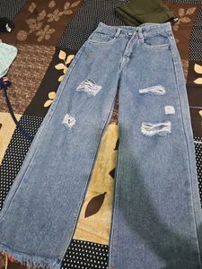 Distressed Wide Leg Jeans