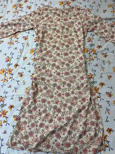 Women’s Pink &amp; White Floral Print Straight Kurti