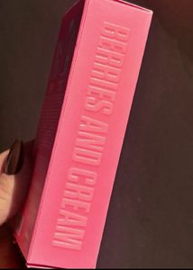 Huda Beauty lip oil and filter blush combo