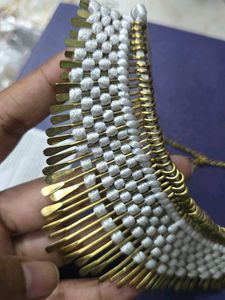 Elegant White &amp; Gold Choker Necklace