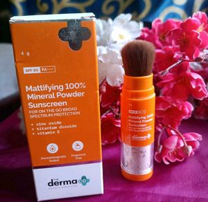 The Derma Co. Mattifying Mineral Powder Sunscreen