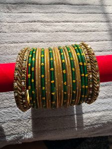31pcs Set of Elegant Green &amp; Gold Bangles